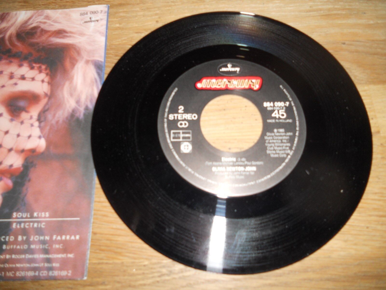 OLIVIA NEWTON-JOHN "SOUL KISS / ELECTRIC" 1985 DUTCH 7 INCH VINYL SINGLE MERCURY