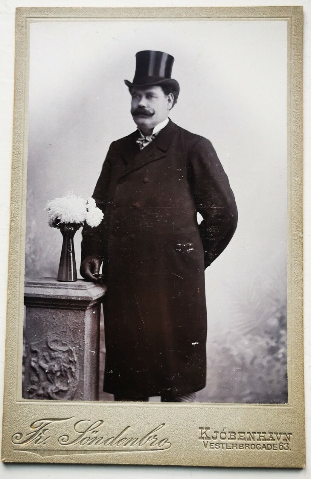 Old Cabinet card photo: Man with mustache high hat overcoat and gloves  Fx806