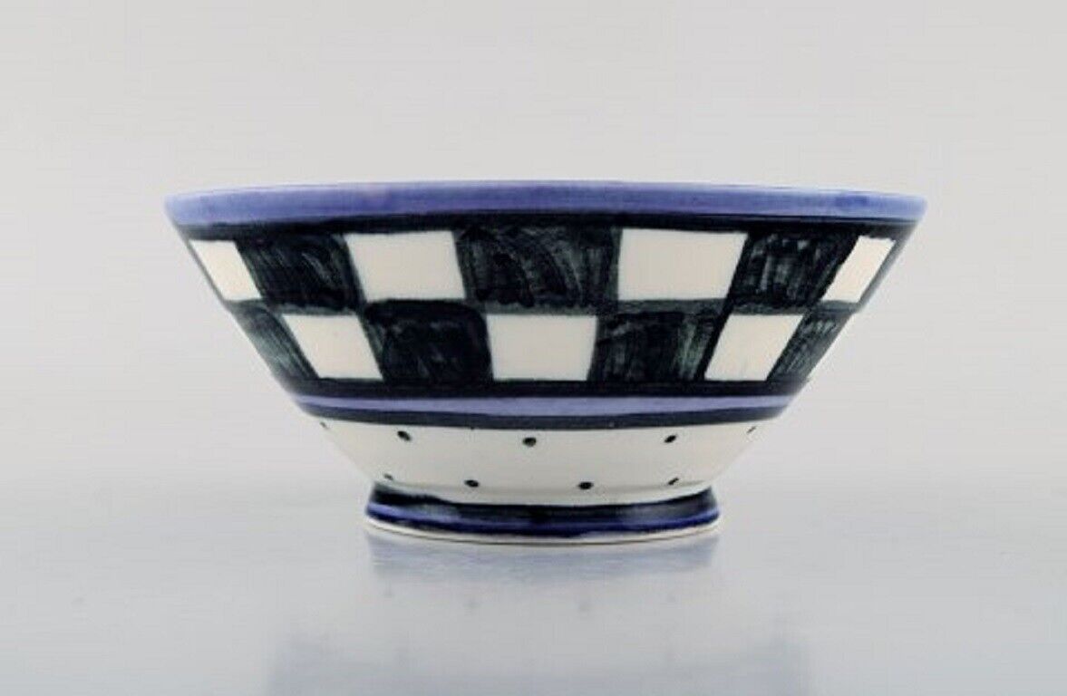 Danish ceramist Unique bowl in hand-painted ceramics Checkered design