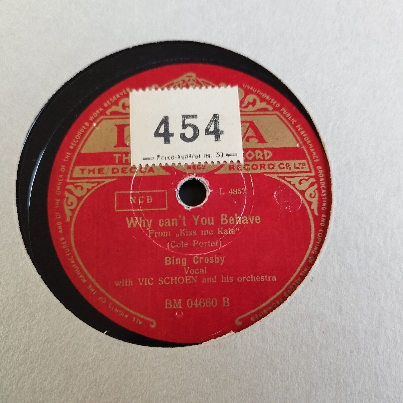 78 RPM  shellac BING CROSBYSo In Love /Why Can't You Behave