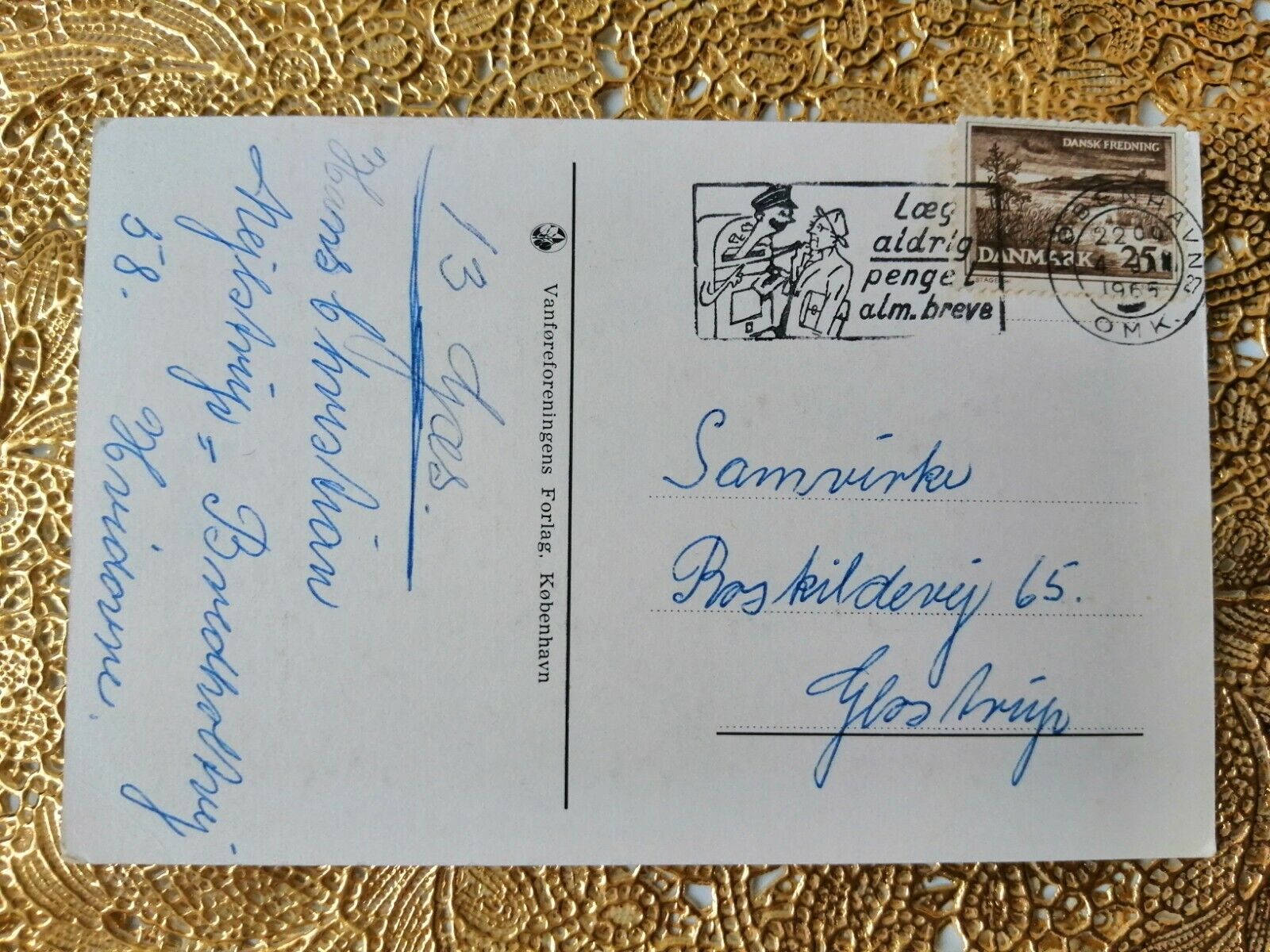 Vintage and collectible Danish Christmas cardPosted in 1965  ( No 6 a )