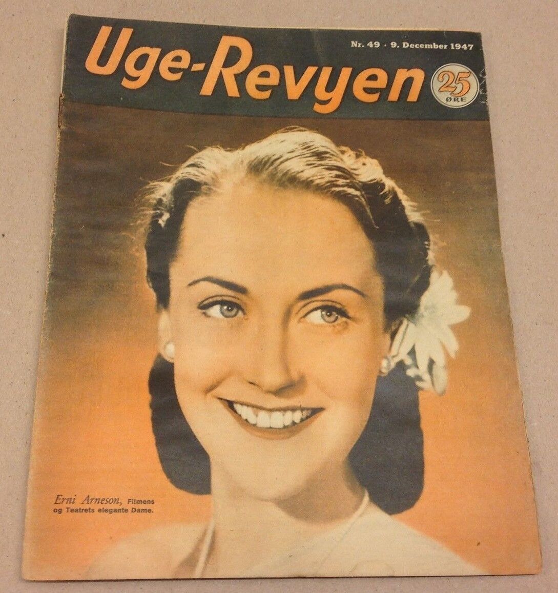 Erni Arneson On Front Cover Original Vintage Danish Magazine 1947 "Uge-Revyen"