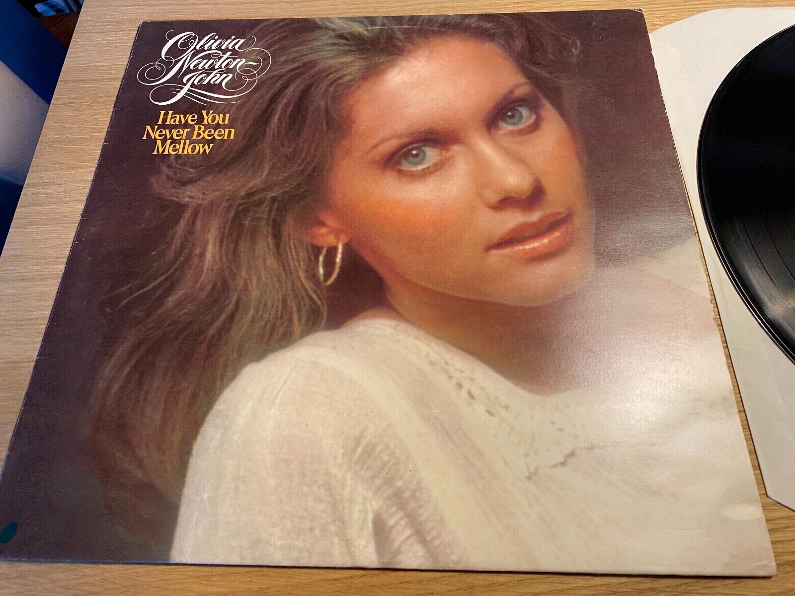 OLIVIA NEWTON-JOHN "HAVE YOU EVER BEEN MELLOW" 1975 EMI VINYL LP SWEDISH PRESS