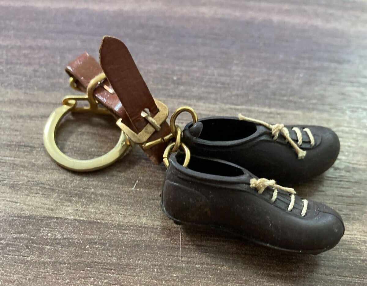 Retro Brown Football Soccer Boots Keychain - Vintage Plastic Leather Key Ring