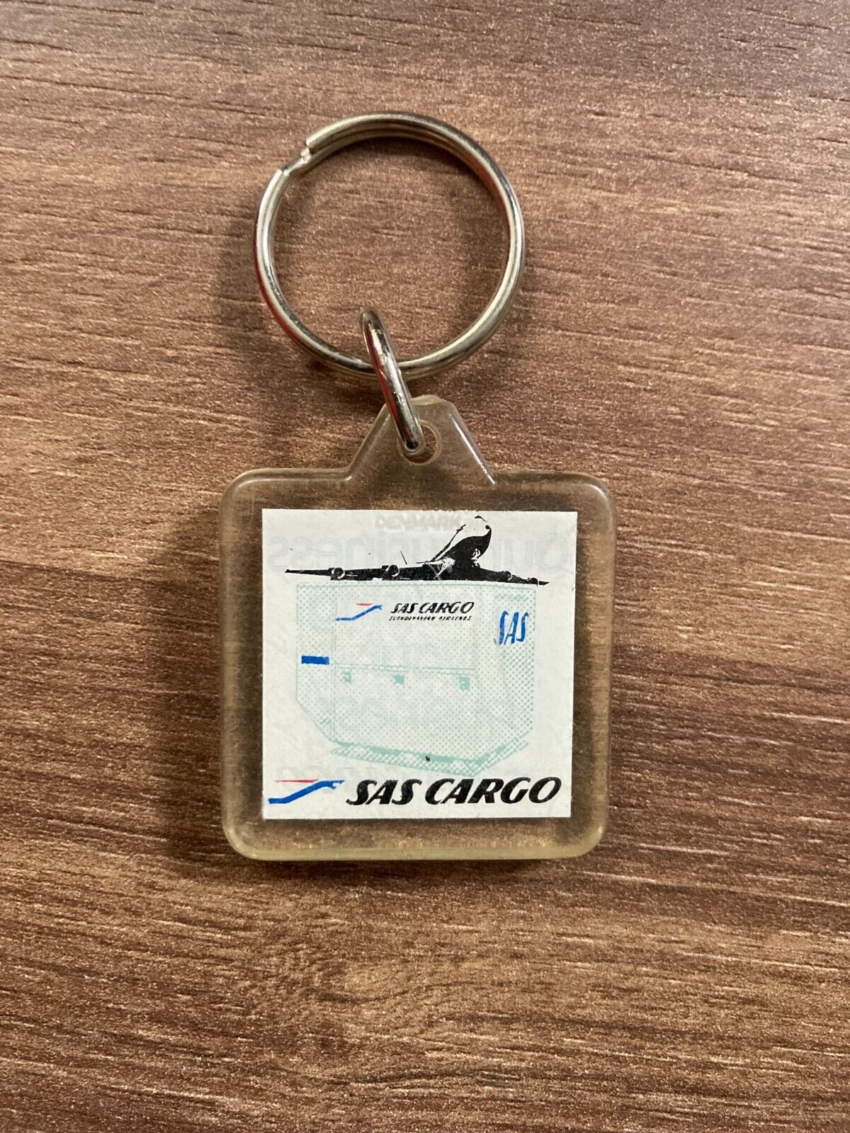 Vintage SAS Cargo Plastic Keychain - Scandinavian Airlines Denmark - Retro!