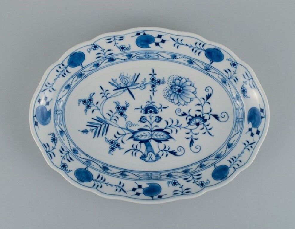 Meissen Blue Onion oval dish in porcelain Approx 1900