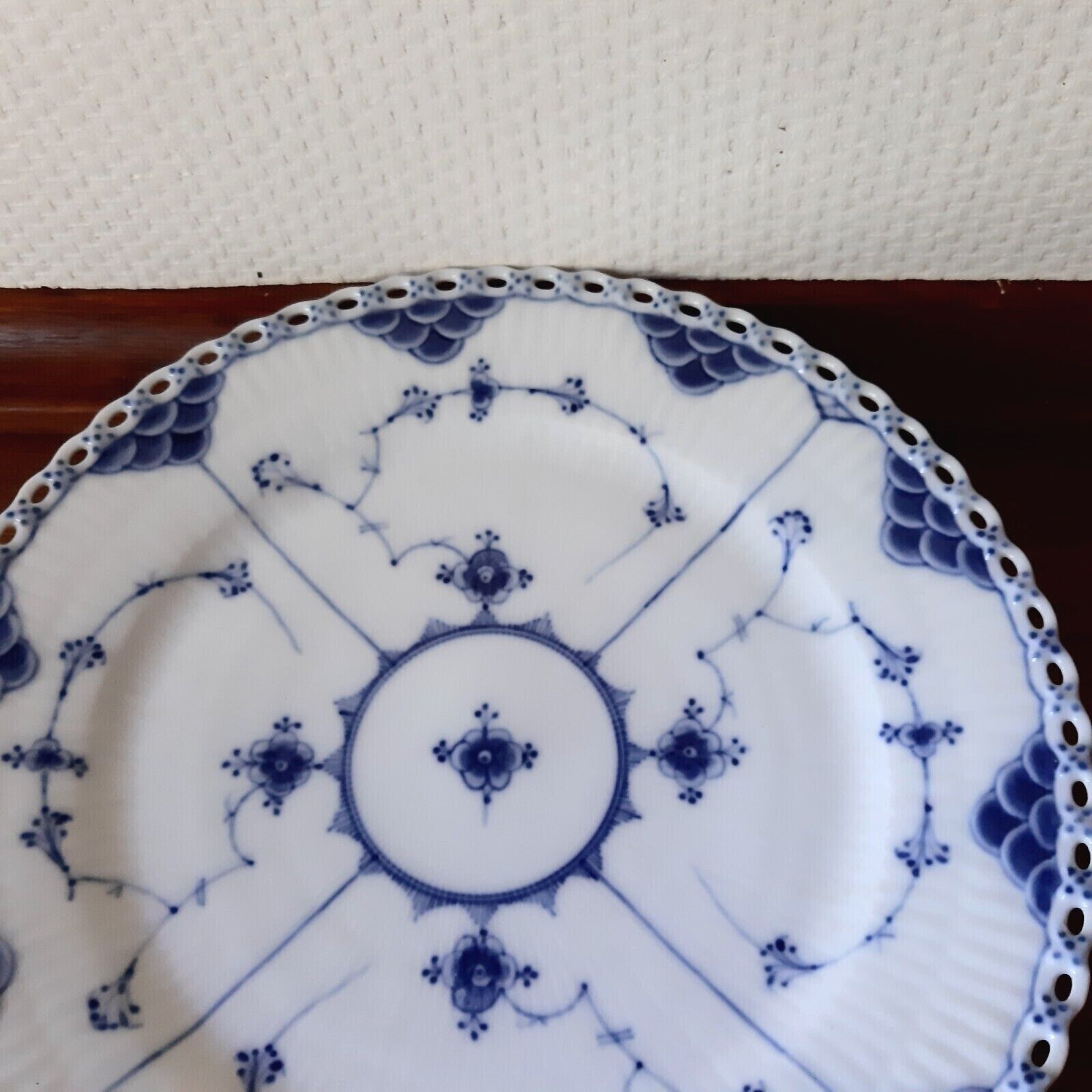 Antique pre-1890 Plate BLUE FLUTED FULL LACE Royal Copenhagen 23 cm