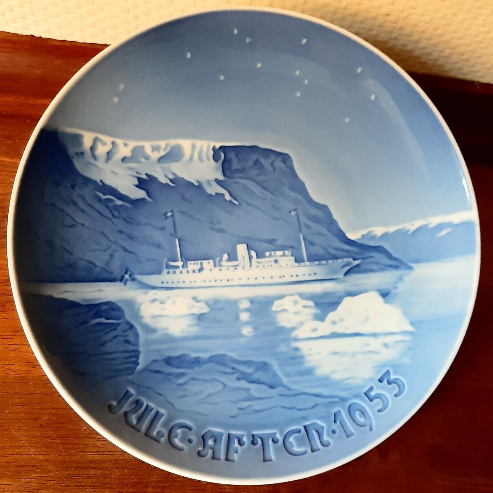 1953 Christmas plate BING & GRONDAHL Royal Copenhagen Fact 1