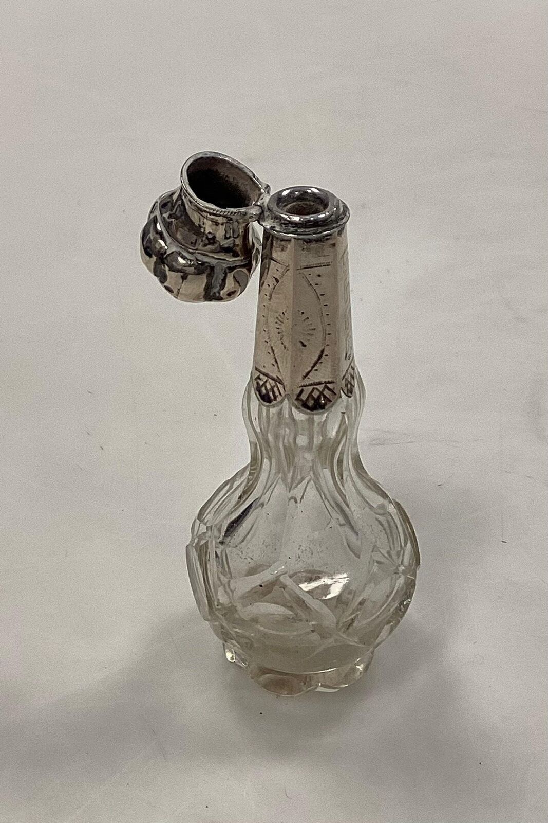 Glass perfume bottle with silver mounting 19th century