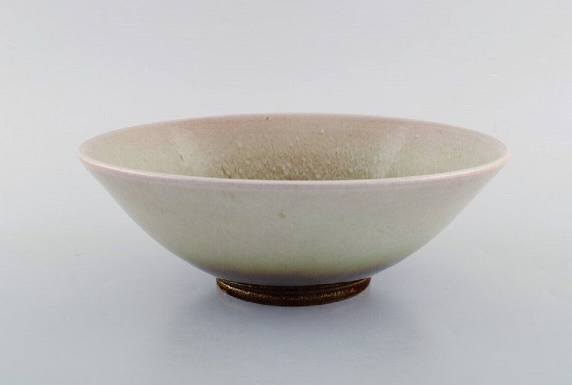 Vicke Lindstrand for Upsala-Ekeby Large bowl in glazed ceramics Mid-20th C