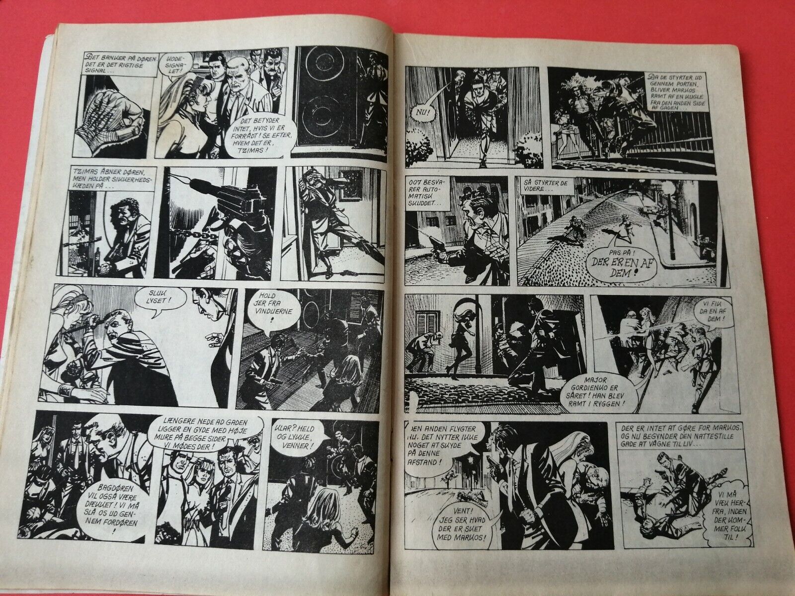 Danish Comic" Agent 007 James Bond" no 22 1971