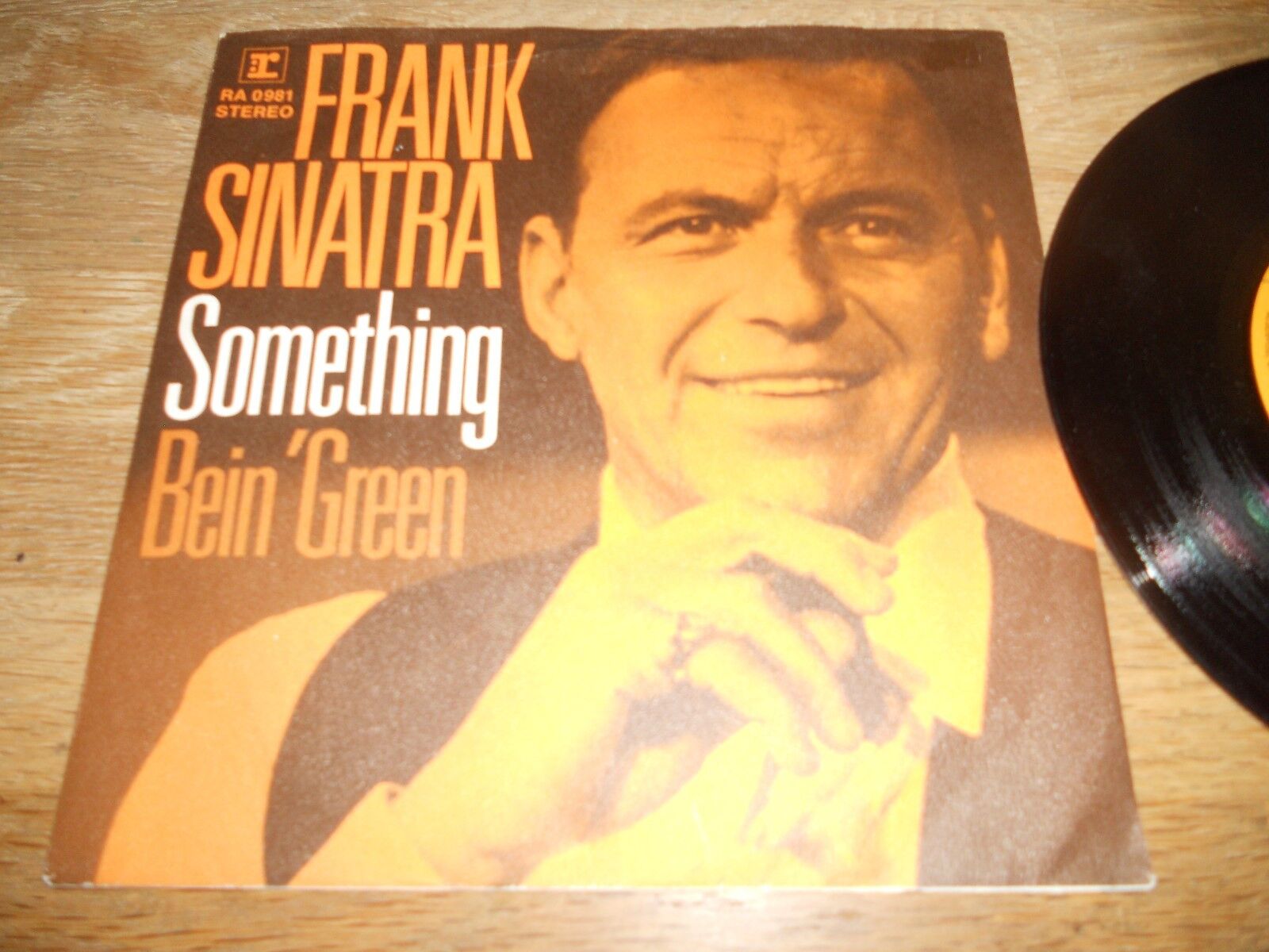 FRANK SINATRA SOMETHING/BEIN GREEN 1967 REPRISE RECORDS GEMA RA 0981 GERMAN PRES