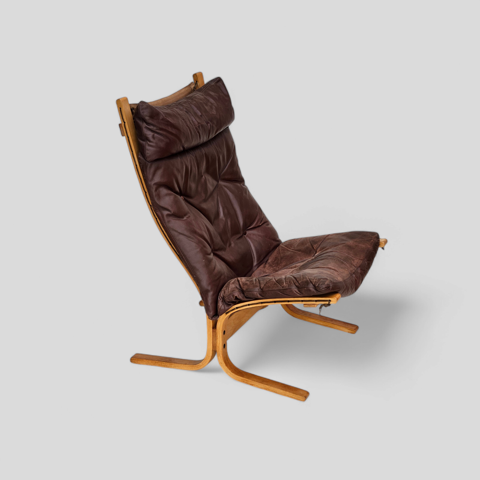 1970’s, Norwegian design, "Siesta" lounge chair by Ingmar Relling, leather.