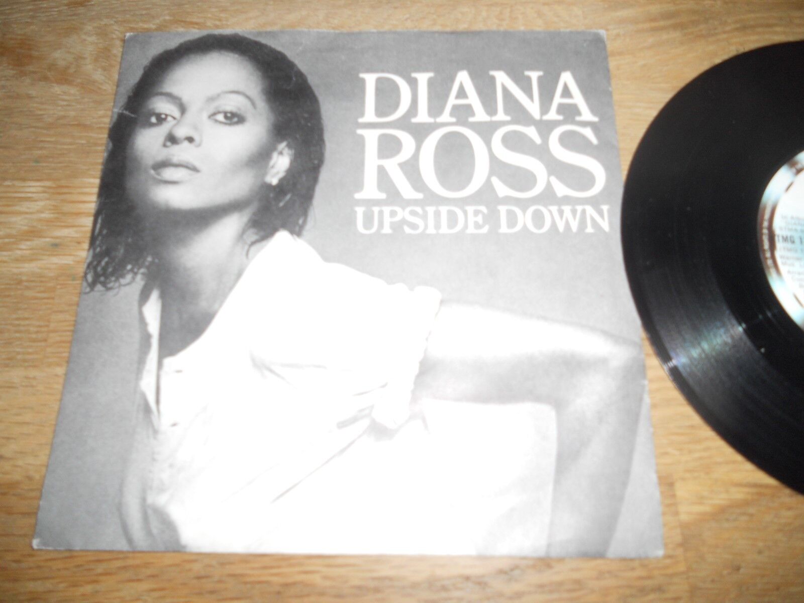 DIANA ROSS "UPSIDE DOWN" 7 INCH SINGLE USED 1980 UK MOTOWN RECORDS SCARCE USED**