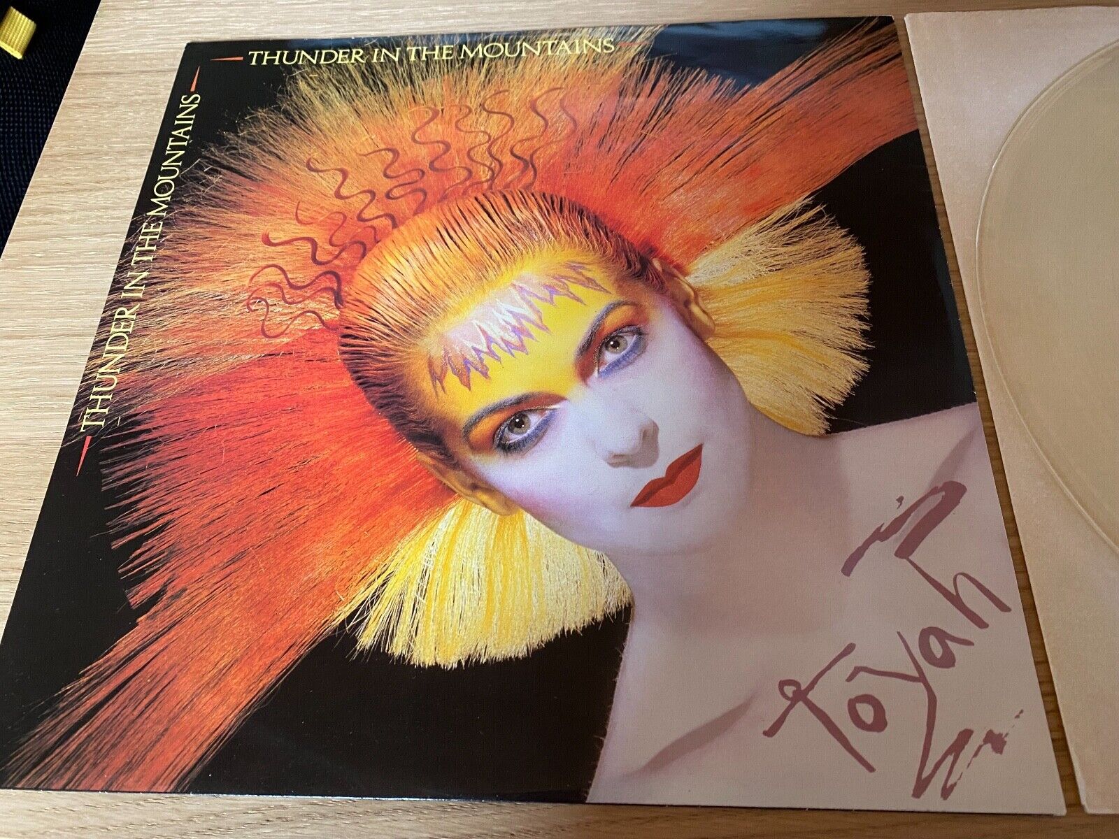 TOYAH "THUNDER IN THE MOUNTAINS" 1981 SAFARI RECORDS TRANSCLURENT VINYL 12" MAXI