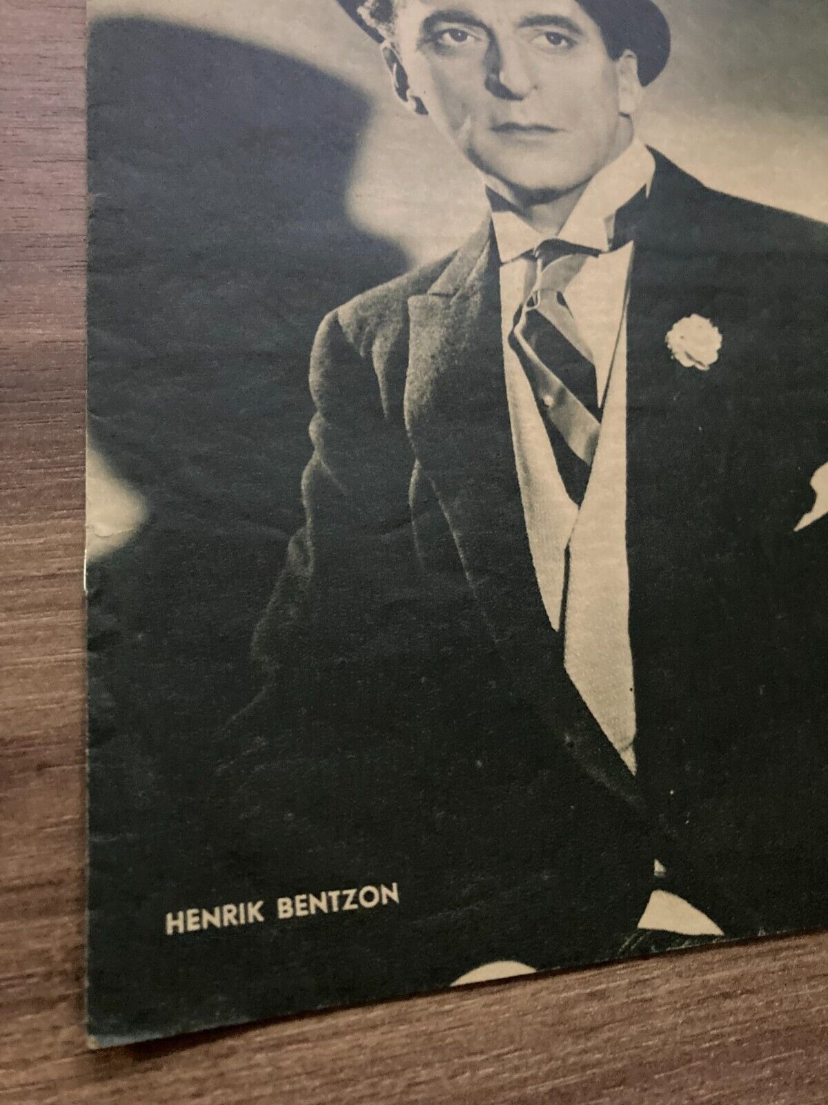 Henrik Bentzon on Cover 1940s Complete Antique Danish Magazine "Uge-Magasinet"