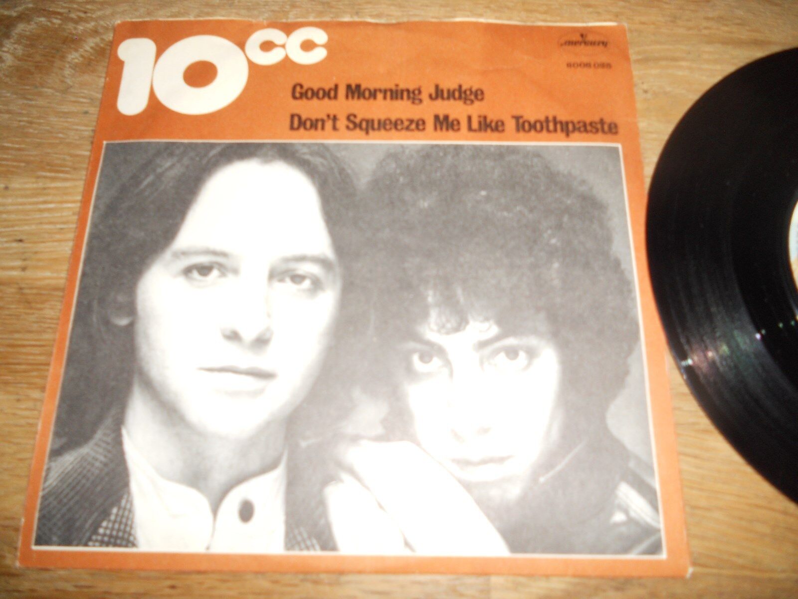 10 CC "GOOD MORNING JUDGE/DON´T SQUEEZE ME LIKE TOOTHPASTE" 1977 MERCURY NCB OOP