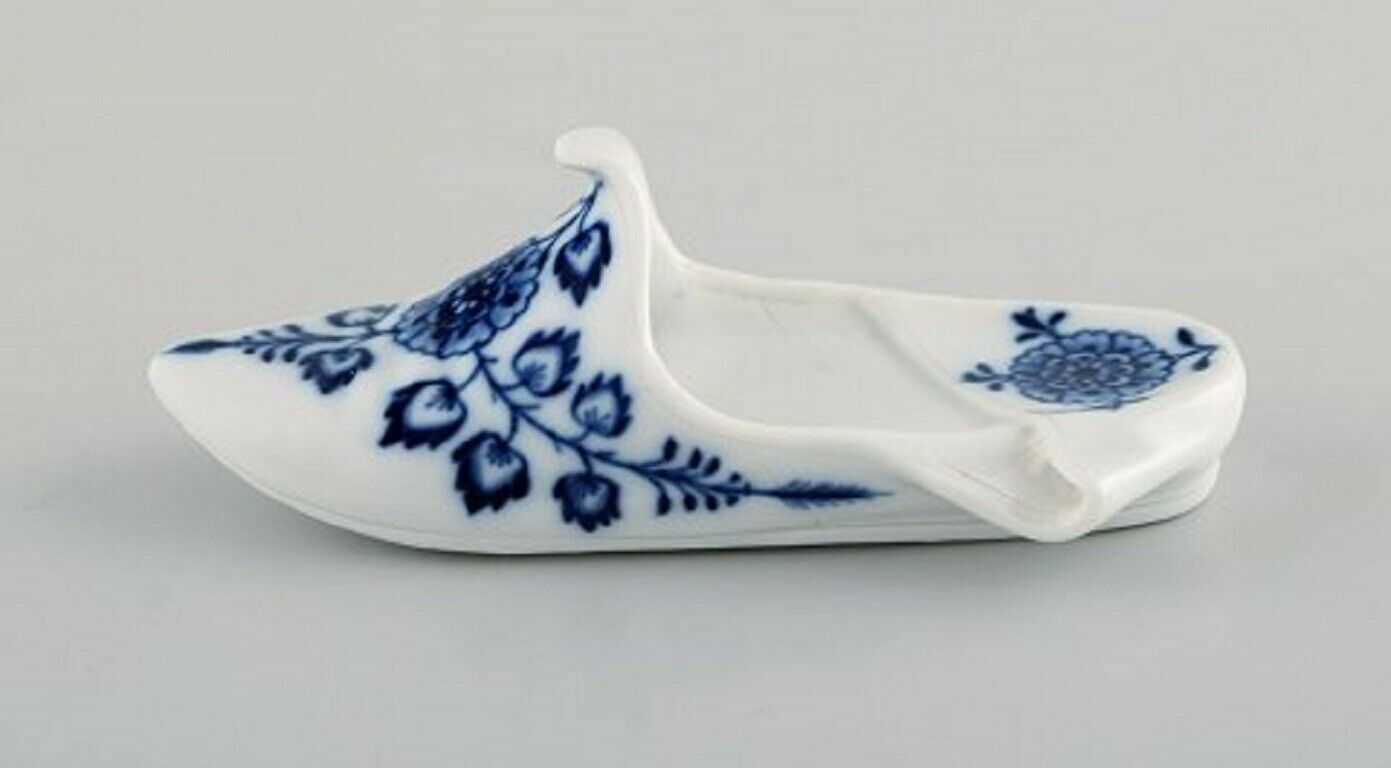 Meissen Germany Antique miniature slipper in hand-painted porcelain 19th C