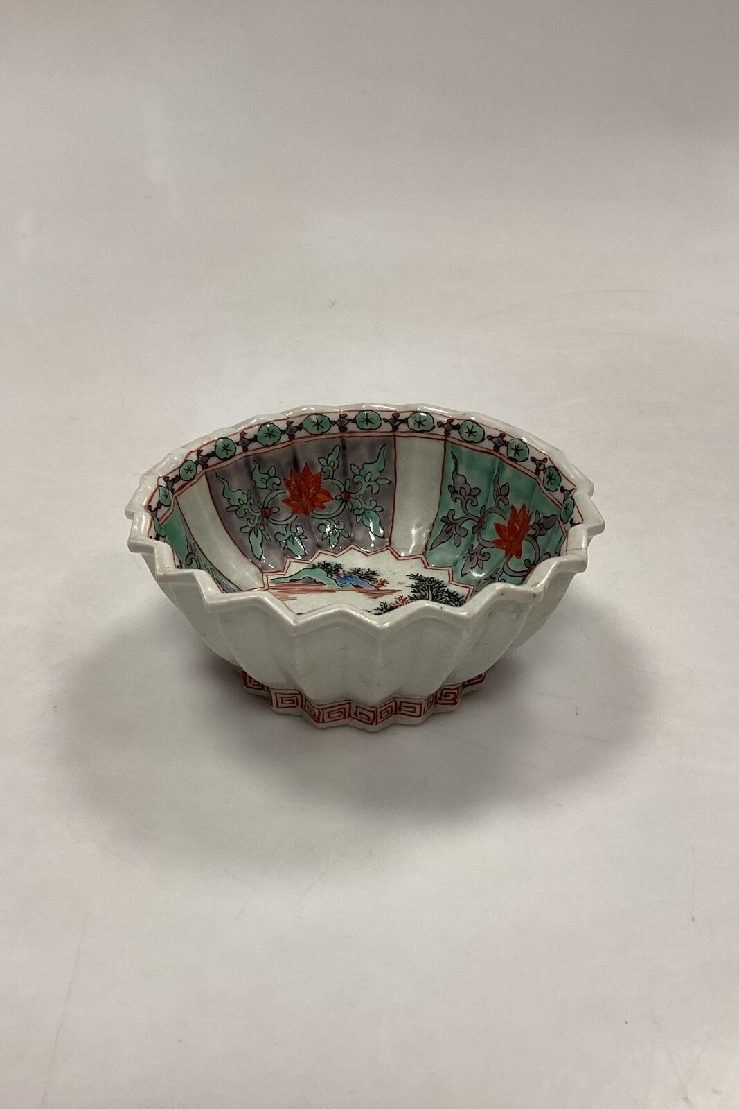 Chinese oriental porcelain bowl