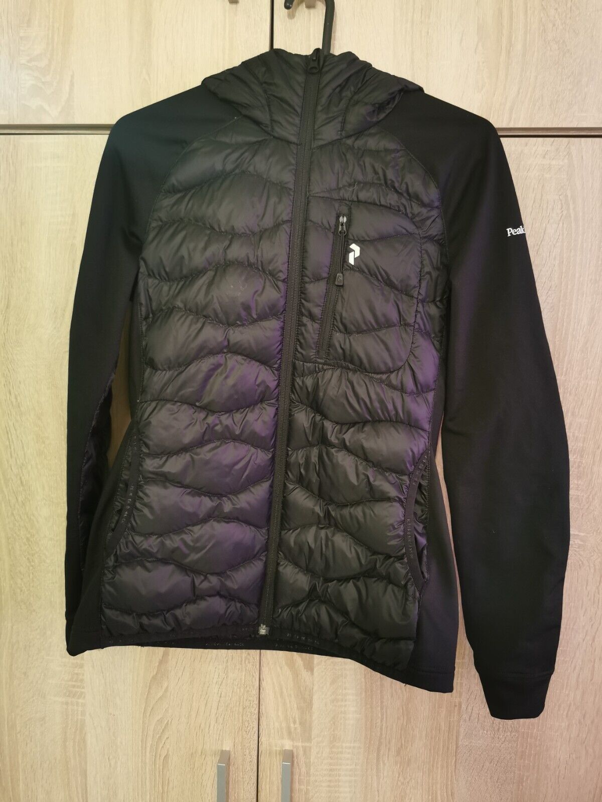 PEAK PERFORMANCE Helium Hybrid Hood Jacket