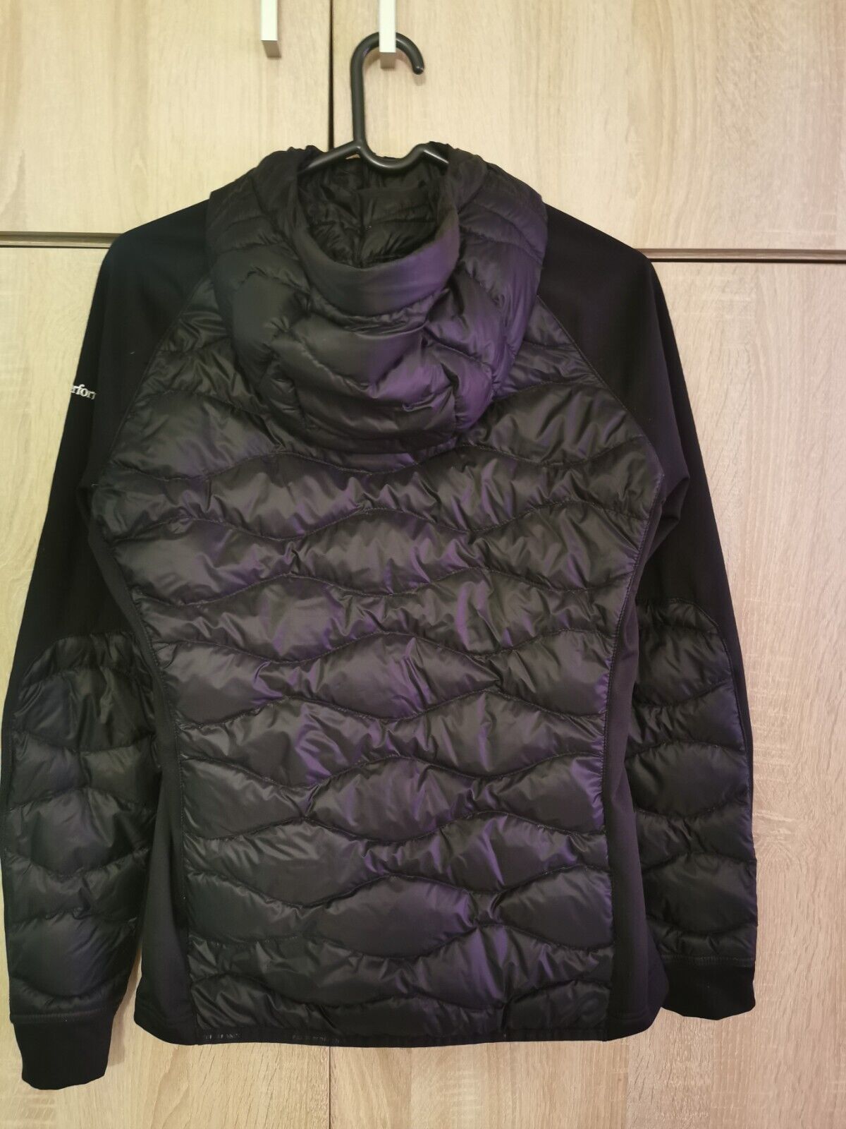 PEAK PERFORMANCE Helium Hybrid Hood Jacket