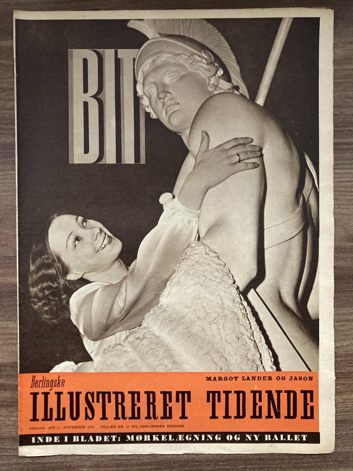 Margot Lander + Jason Golden Fleece Statue Danish Magazine 1938 "Berlingske IT"