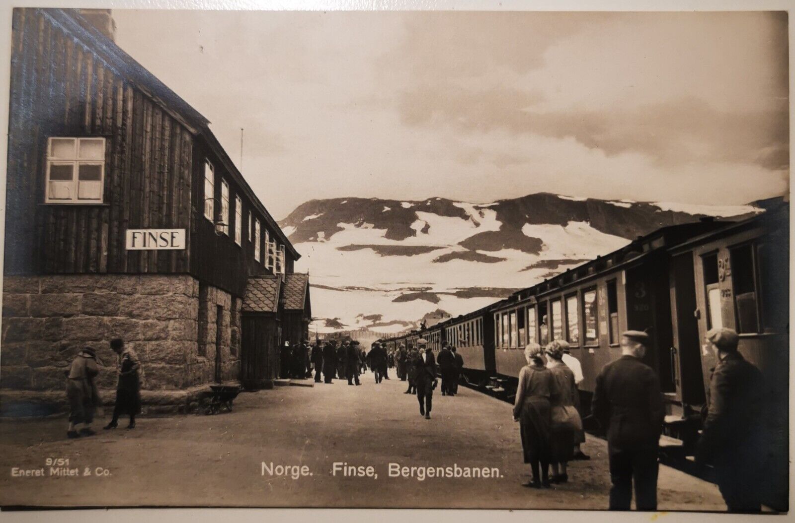 Vintage photo postcard: People and train at Bergenbanen Finse Norway pok1023