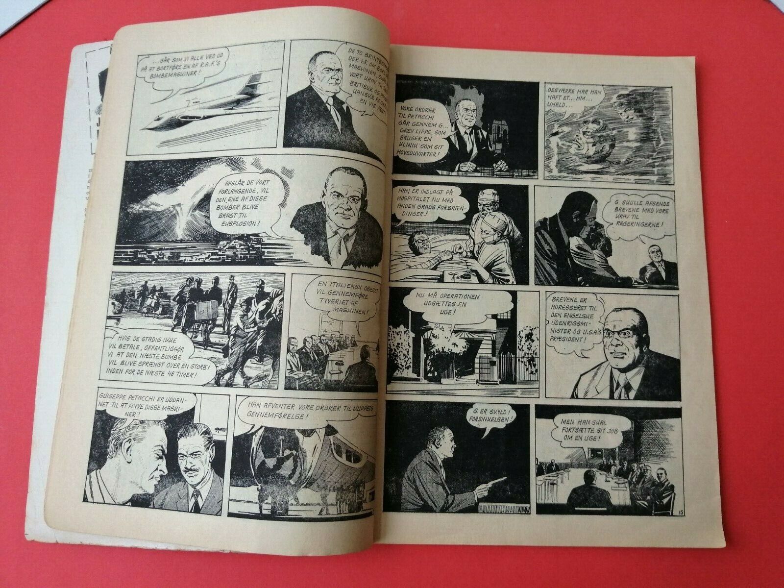 Danish Comic"007 James Bond" Sean Connery on cover and back pagesNo 61966