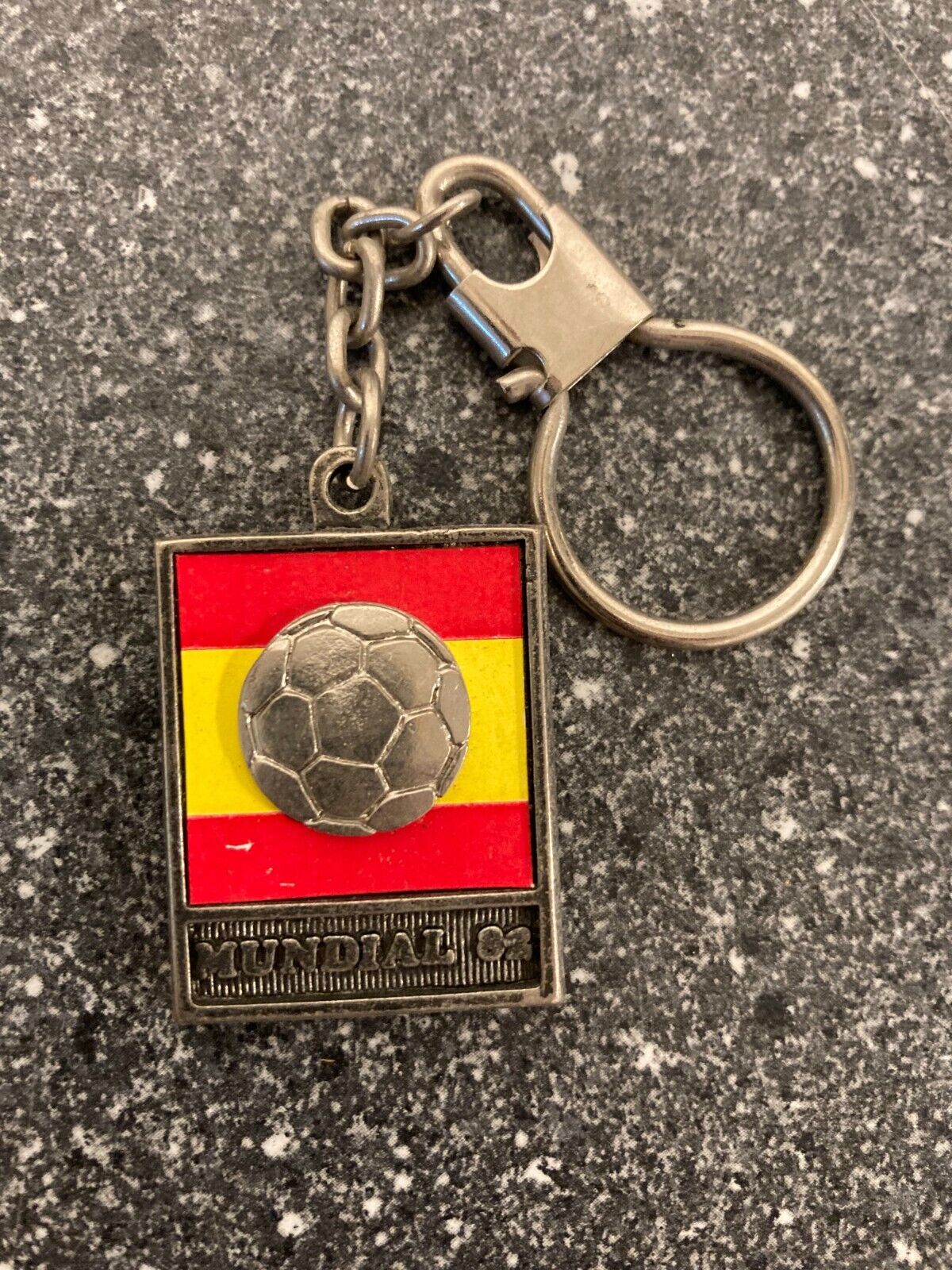 1982 Espania Spain Football FIFA World Cup- Original Vintage Key Ring Chain