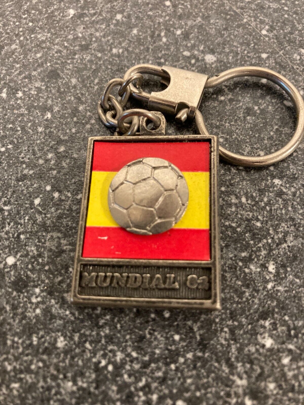 1982 Espania Spain Football FIFA World Cup- Original Vintage Key Ring Chain