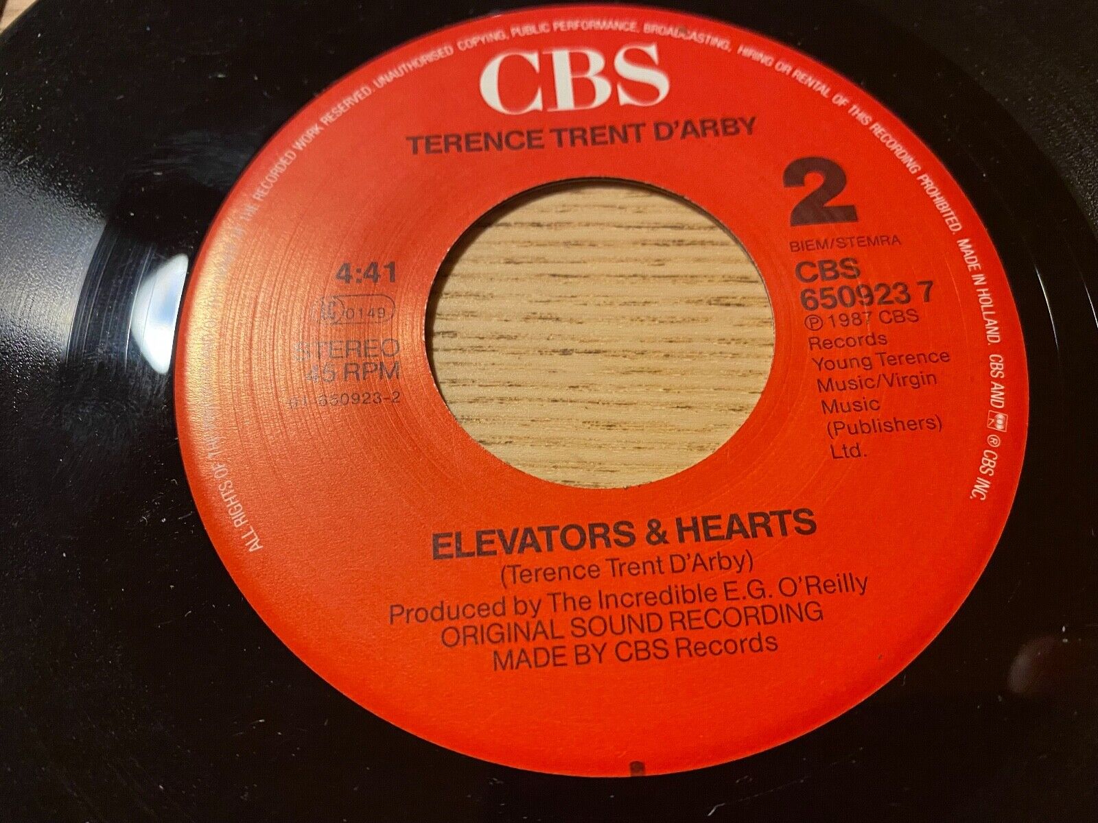 TERENCE TRENT D´ARBY "WISHING WELL / ELEVATORS  HEARTS" 1987 DUTCH 7 SINGLE CBS