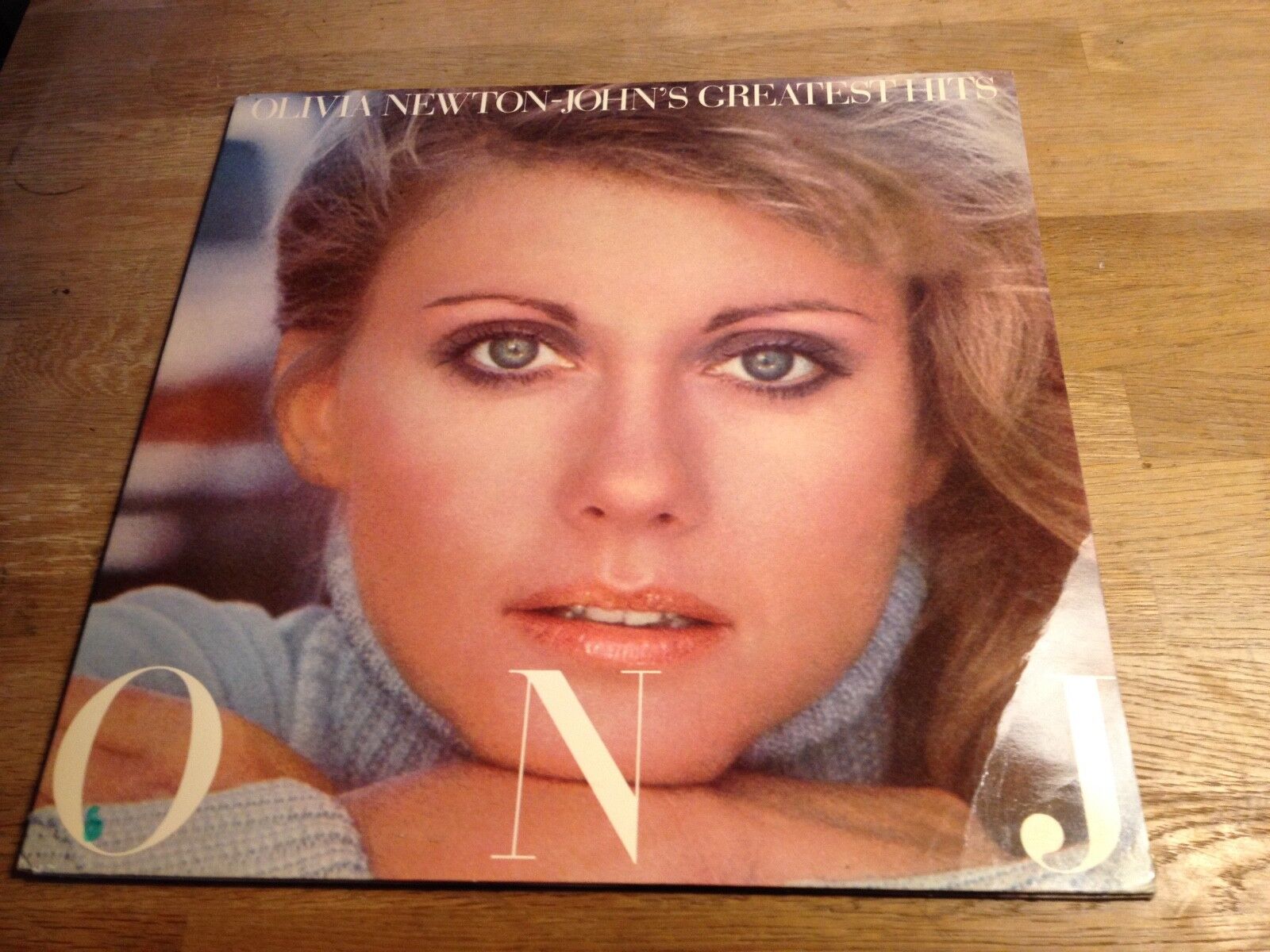 OLIVIA NEWTON-JOHN "GREATEST HITS" EMI RECORDS 1976 NCB VINYL LP SWEDEN