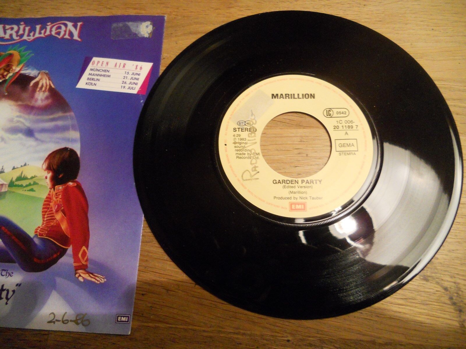 MARILLION GARDEN PARTY (EDITED VERSION) /  MARKET SQUARE HEROES 1983 EMI RECORDS