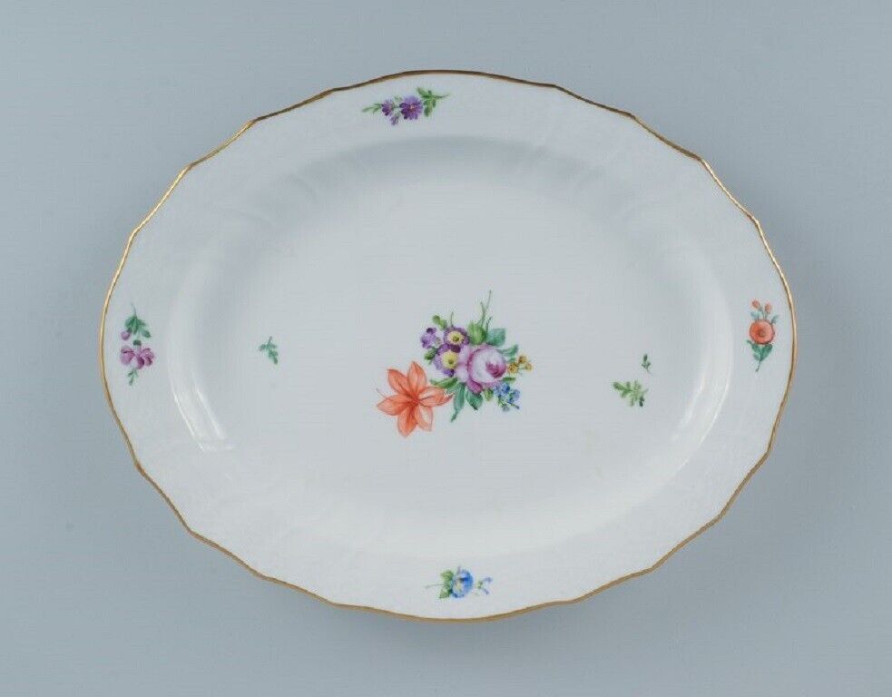 Royal Copenhagen Light Saxon Flower oval serving dish