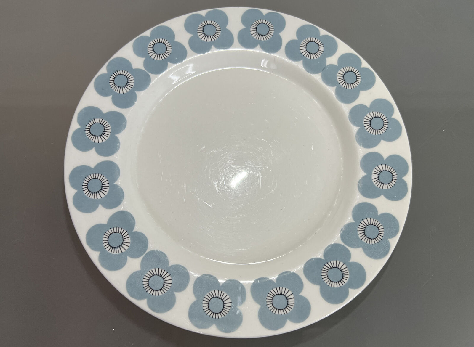 Arabia Finland Veera Dessert Plate by Esteri Tomula