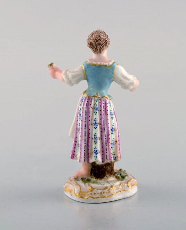 Rare antique Meissen miniature figure after Johann Joachim Kändler Girl