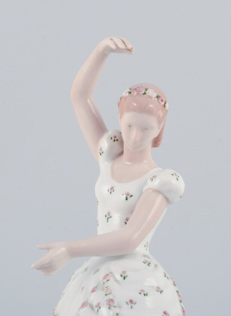 Bing  Grøndahl porcelain figurine of Columbine ca 1930