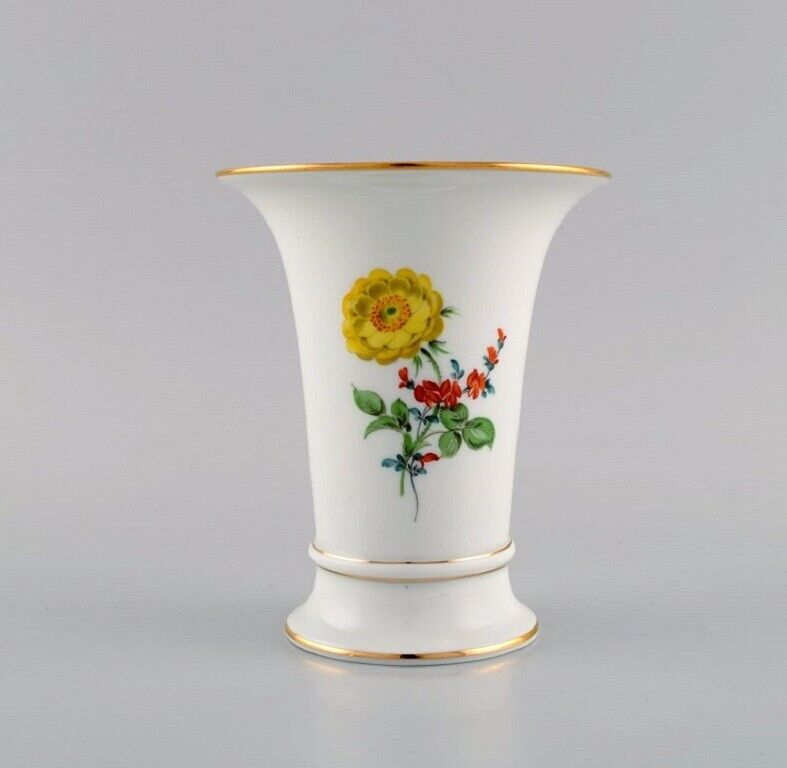 Meissen porcelain vase with hand-painted flowers and gold edge 1920s