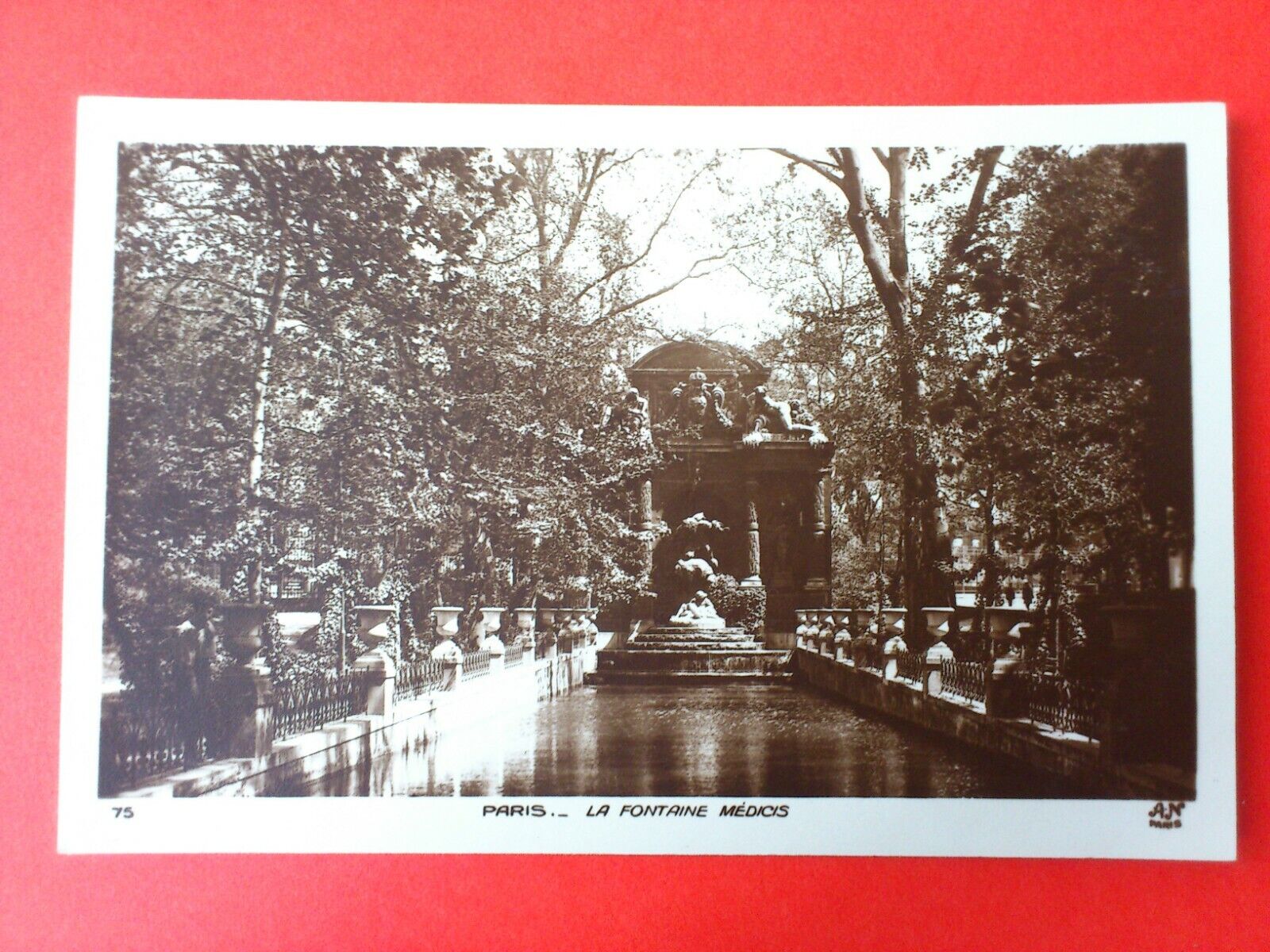 Vintage Postcard FranceParisLa Fontaine Médicis Unposted c 1920-30