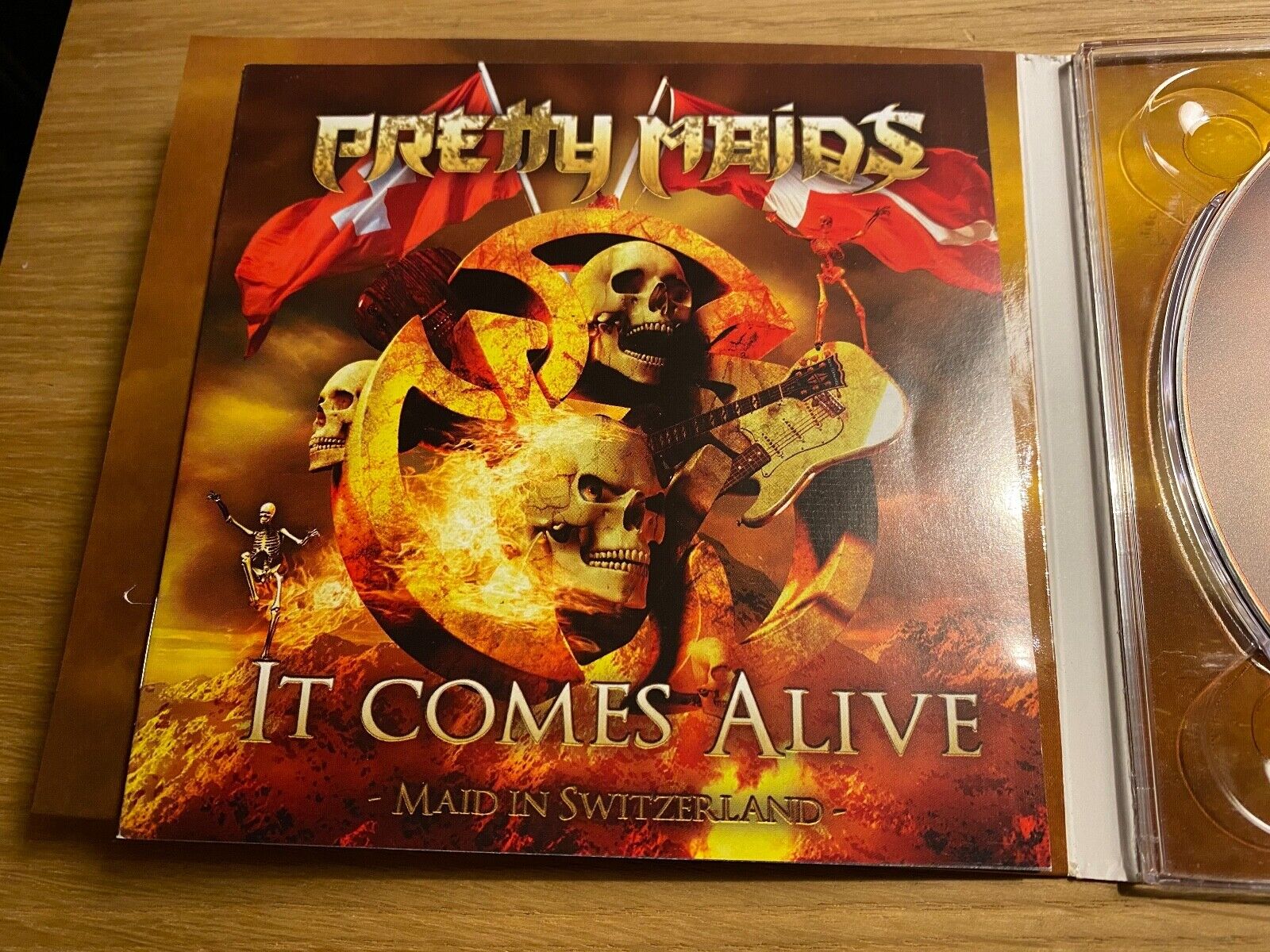 PRETTY MAIDS "IT COMES ALIVE -MAID IN SWITZERLAND" CD  DVD SET ITALIAN PRESS***