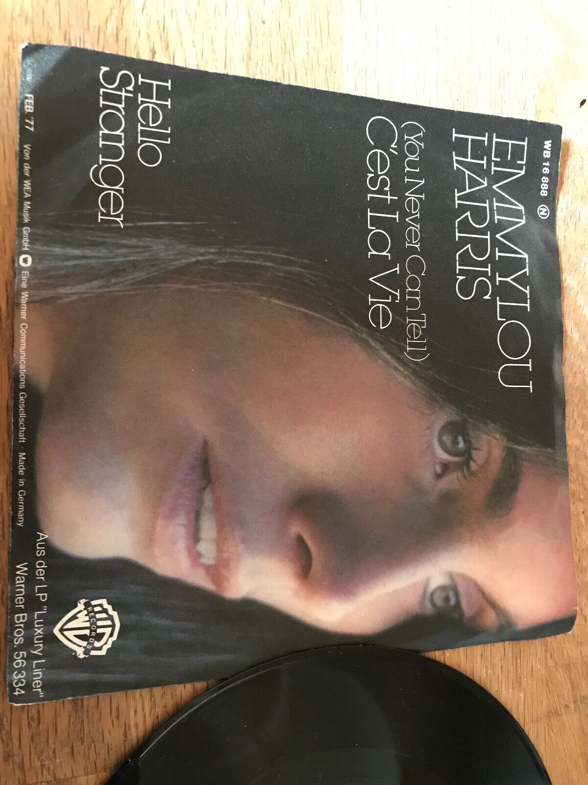 EMMYLOU HARRIS "(YOU NEVER CAN TELL) C´EST LA VIE/HELLO STRANGER" W GERMAN 1977