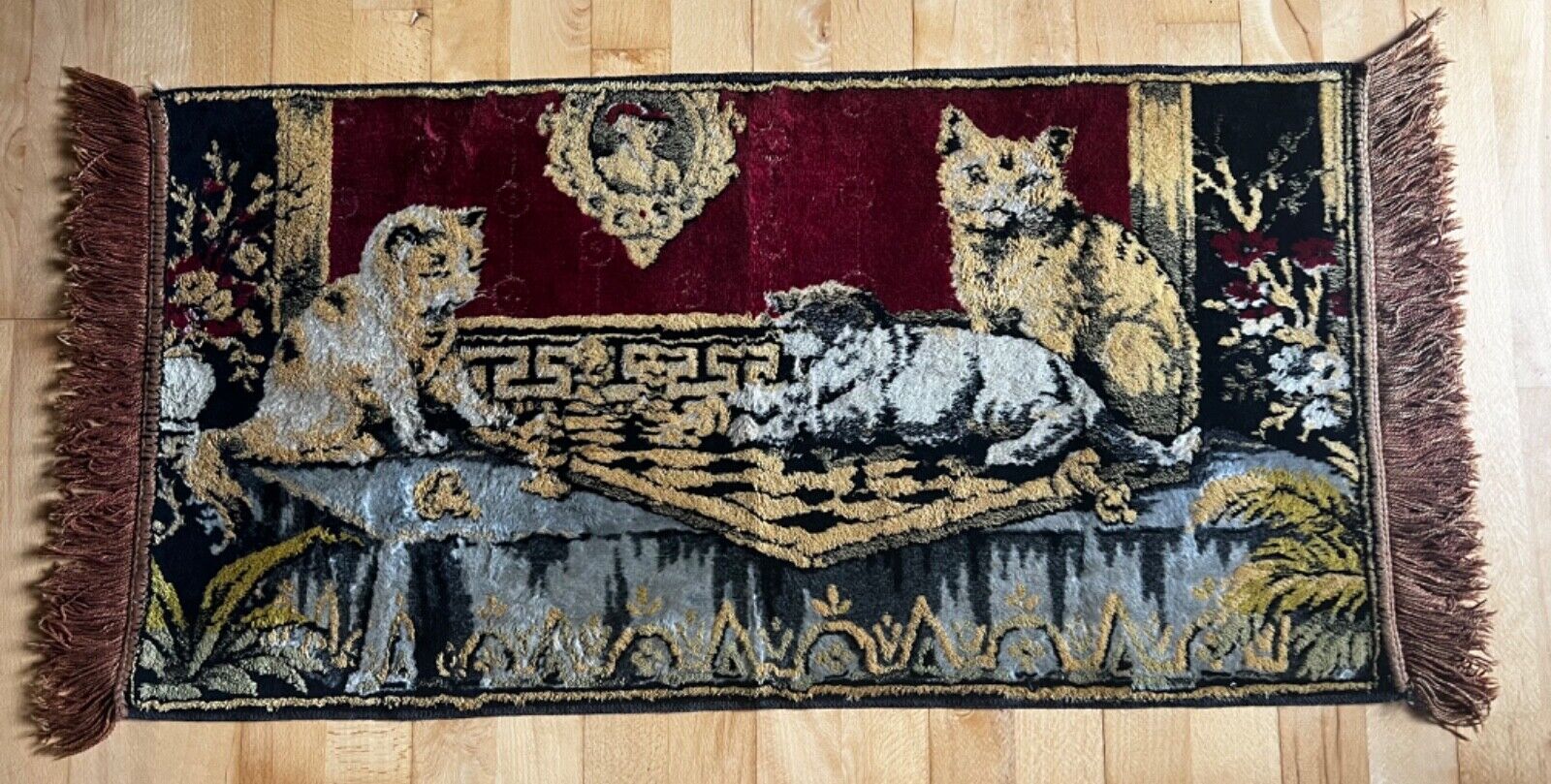 Vintage Wall Hanging Art Rug With Cats Playing Chess