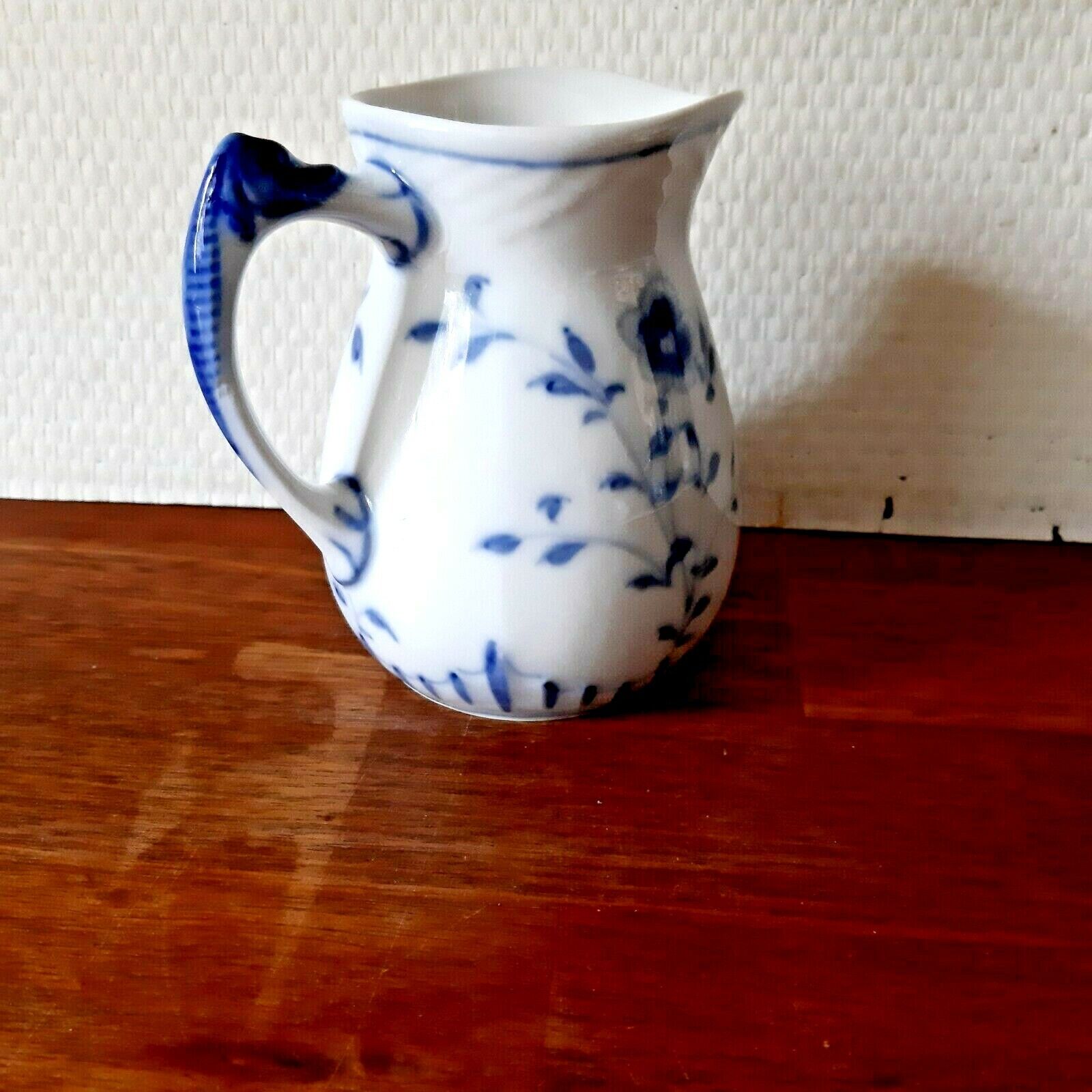 BUTTERFLY CREAMER # 189 Bing  Grondahl Royal Copenhagen 1948 - 1952