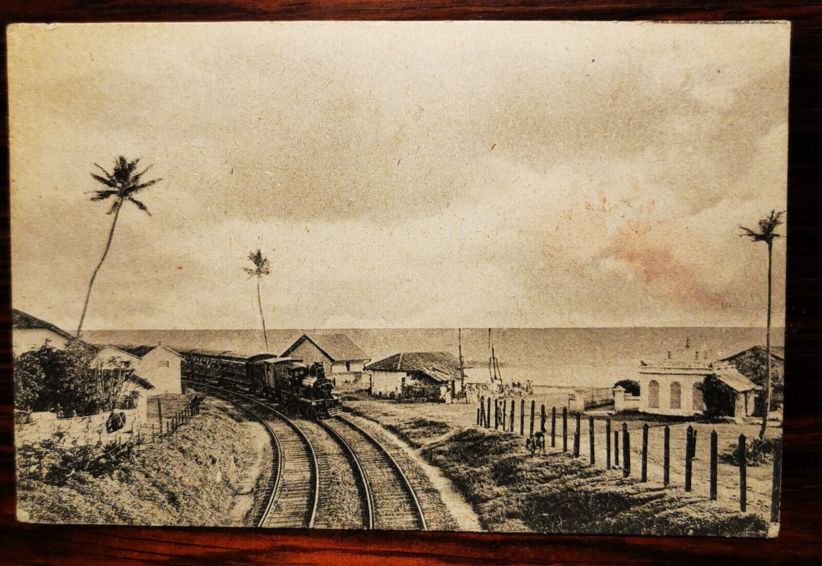 Old Colombo postcard:  Locomotive railway line at Colpetty Sri Lanka pok531