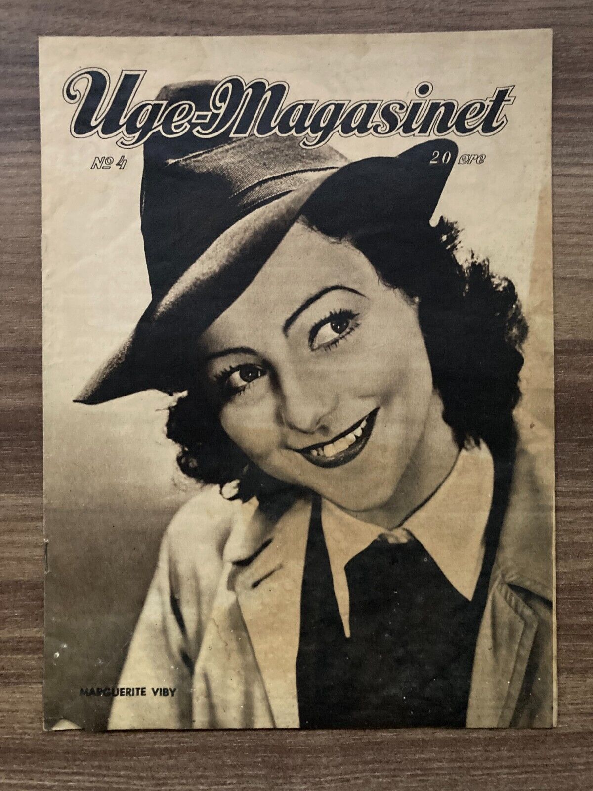 Marguerite Viby on Cover 1940s Complete Antique Danish Magazine "Uge-Magasinet"