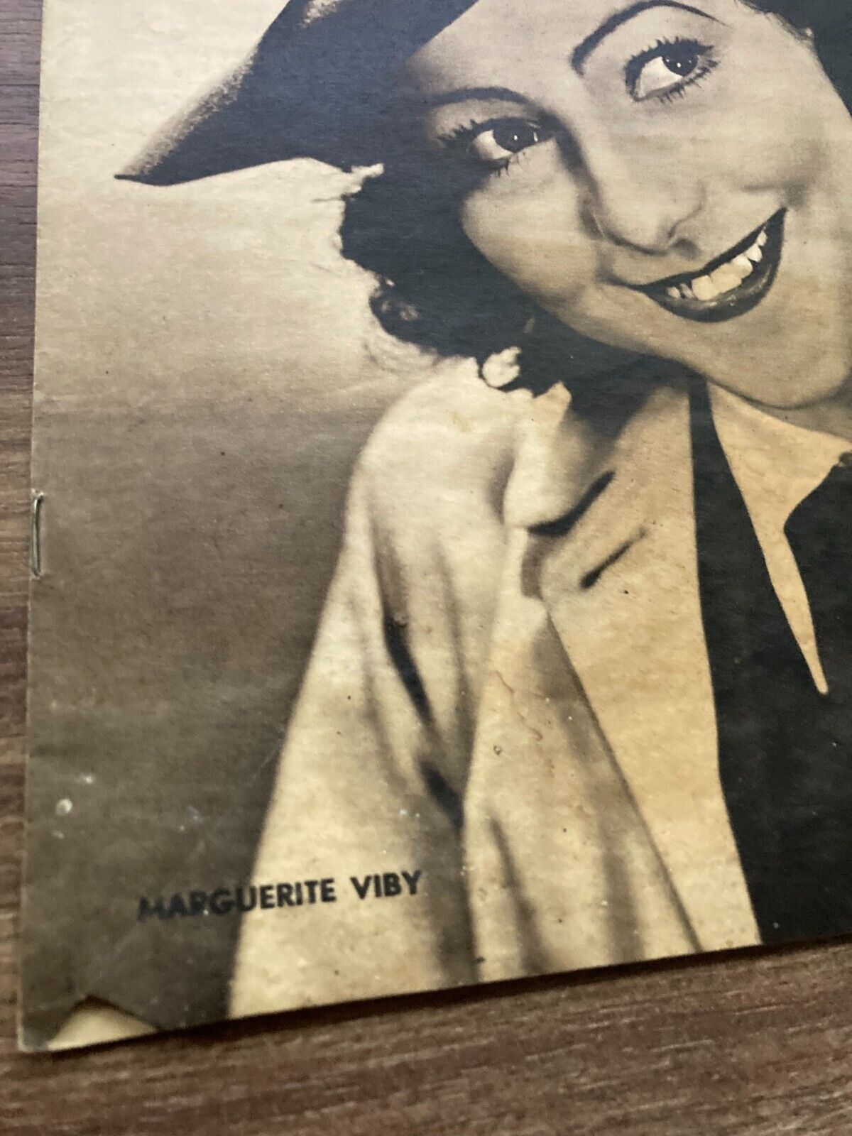 Marguerite Viby on Cover 1940s Complete Antique Danish Magazine "Uge-Magasinet"