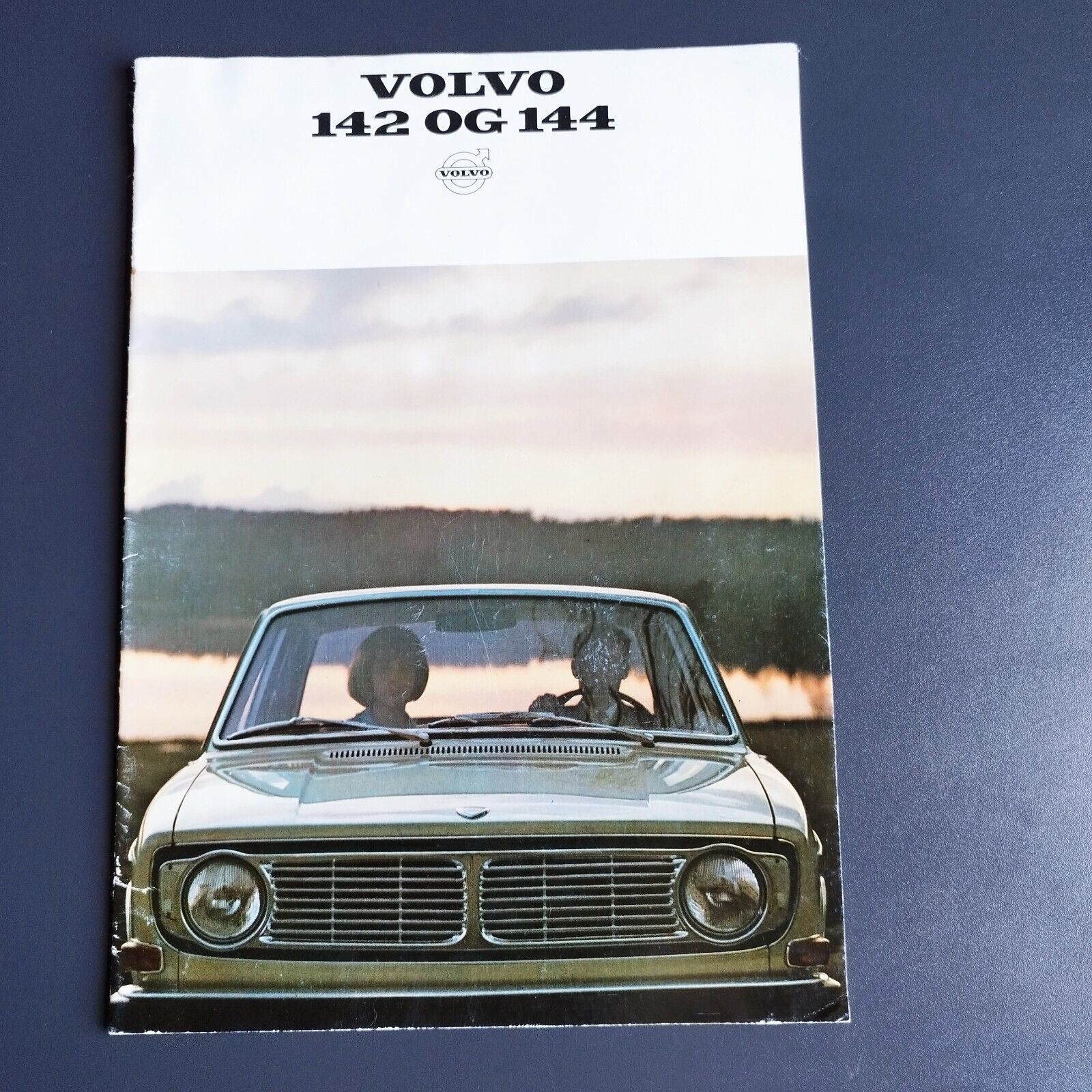 Danish catalog VOLVO 142 and 144  14 pages Great old catalog