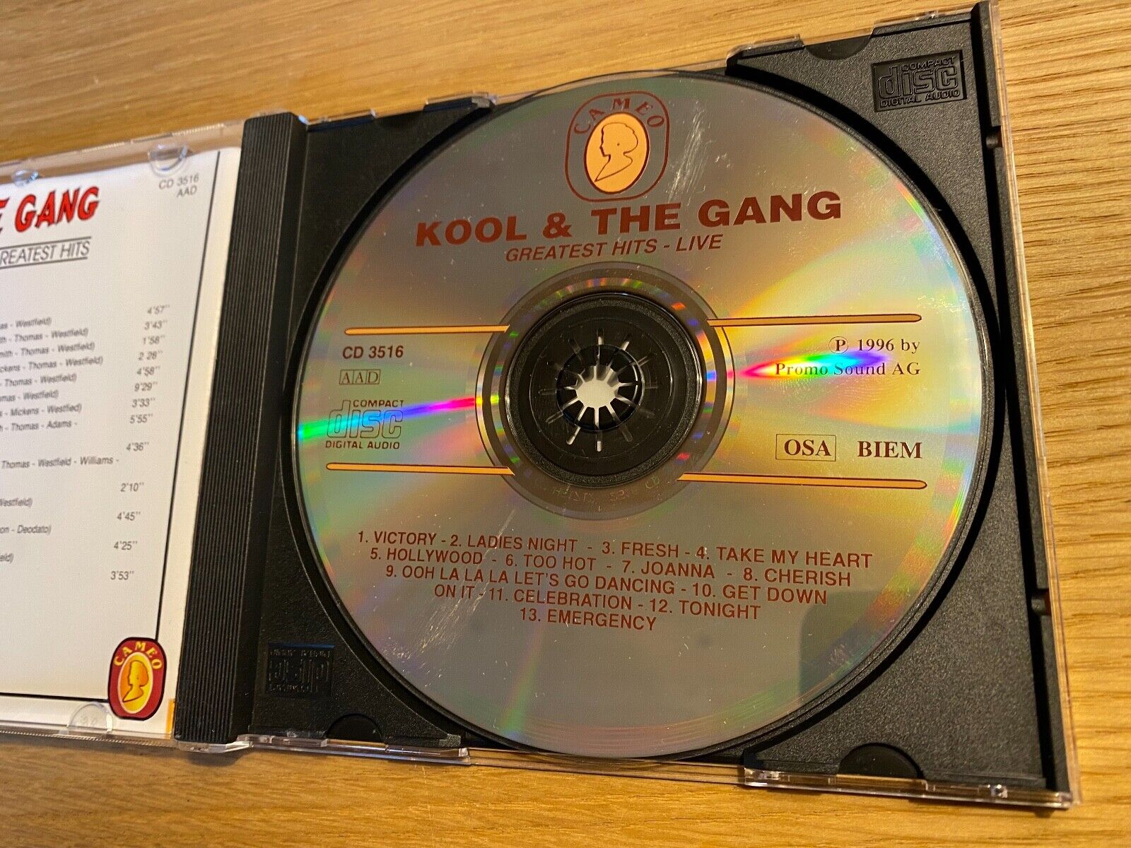 KOOL  THE GANG "GREATEST HITS LIVE" 1996 CD ALBUM 13 TRACK CAMEO RECORDS AAD CD