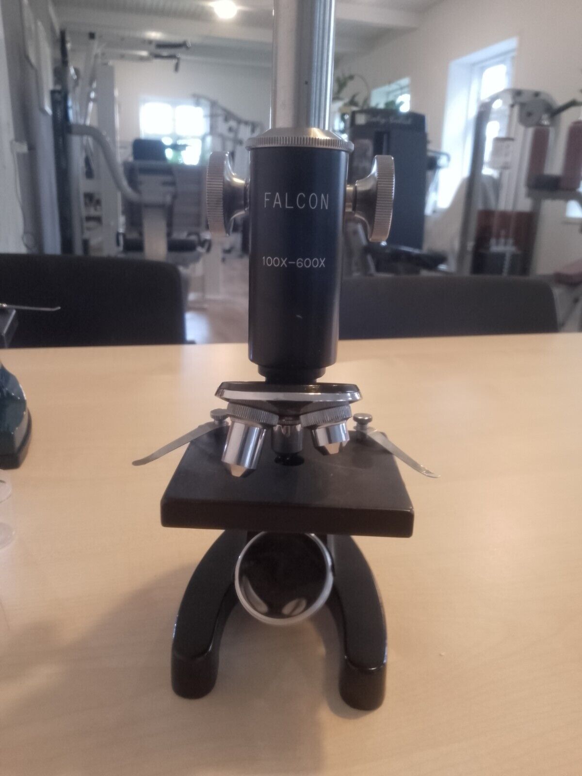 falcon microscope