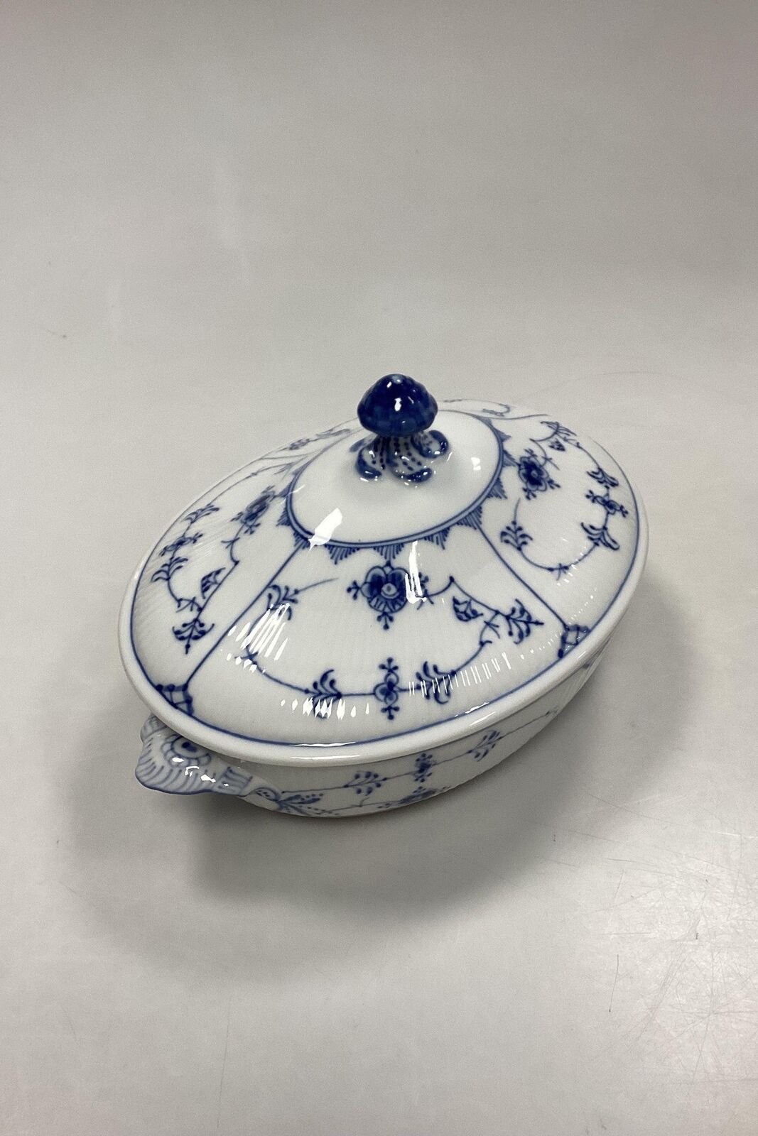 Royal Copenhagen Blue Fluted Plain Oval Tureen No 283